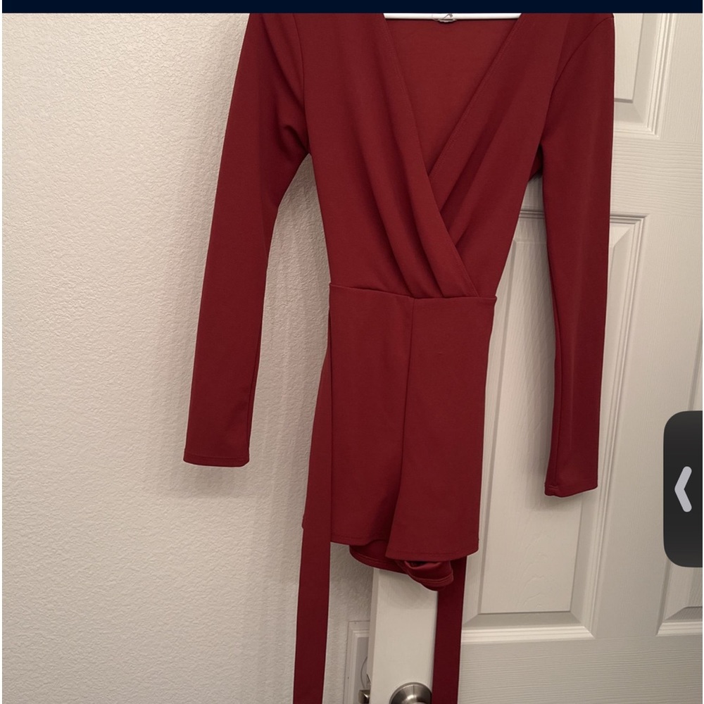 Brand new long sleeve, Windsor romper with belt burgundy